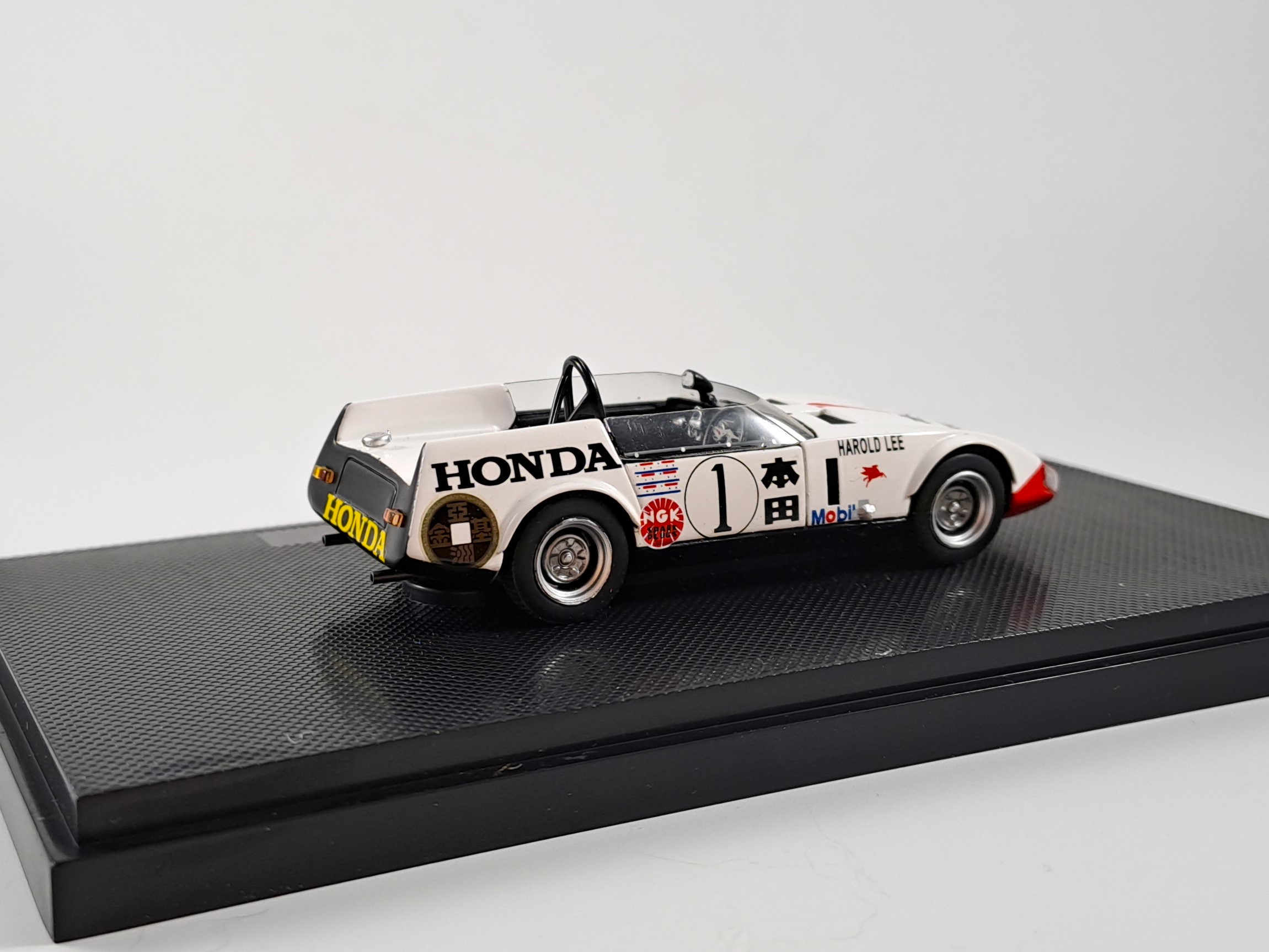 Honda RQ Coniglio GP Fuji 1968 1:43 Ebbro