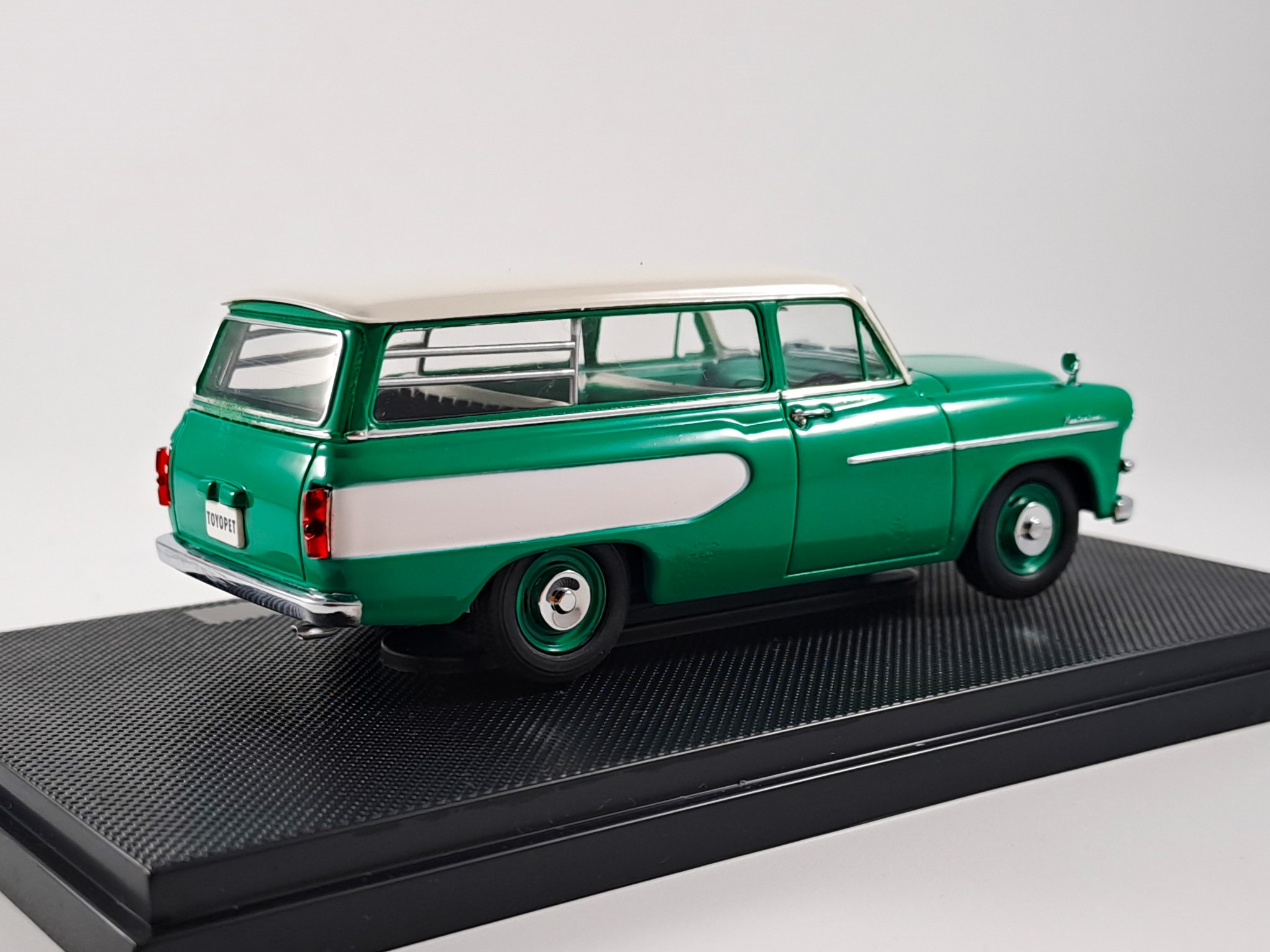 Toyota Toyopet Masterline Light Van 1959 1:43 Ebbro