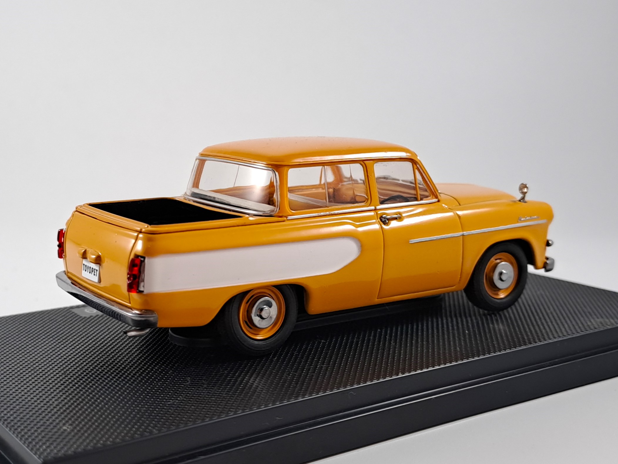 Toyota Toyopet Masterline Double Pickup 1959 1:43 Ebbro
