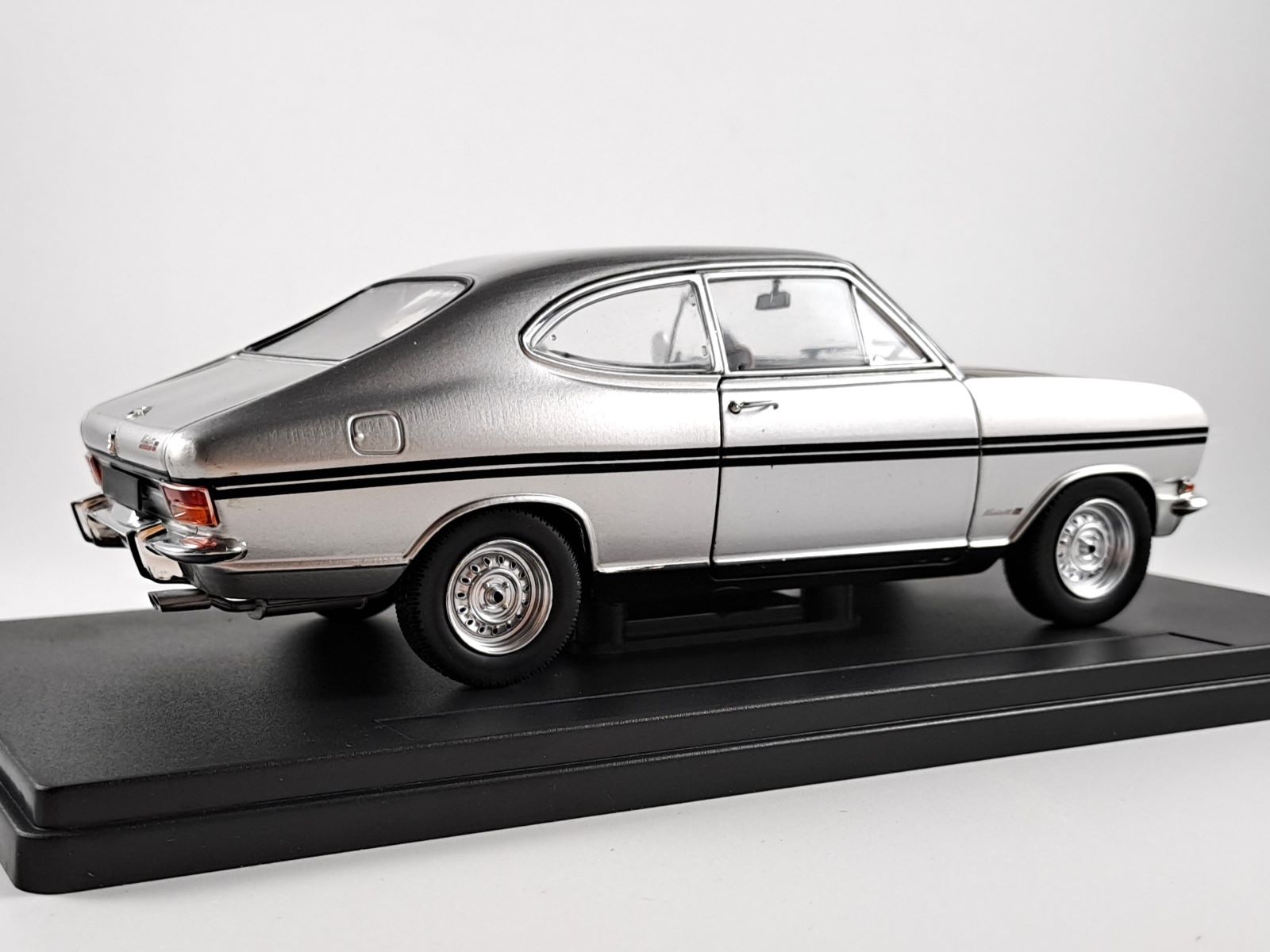 Opel Kadett 1:24 Hachette