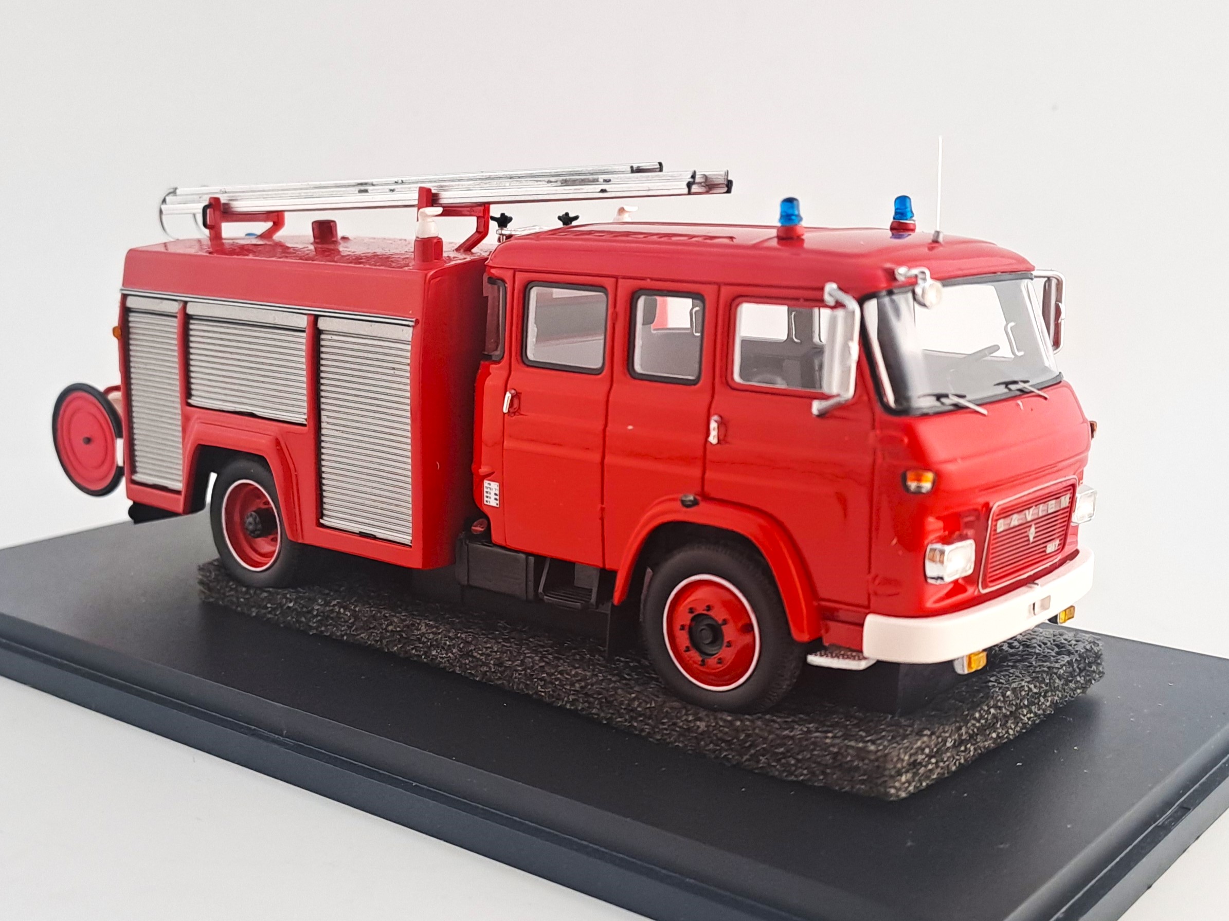 Saviem SM7 Rocher FPT Sides 1:43 Alerte