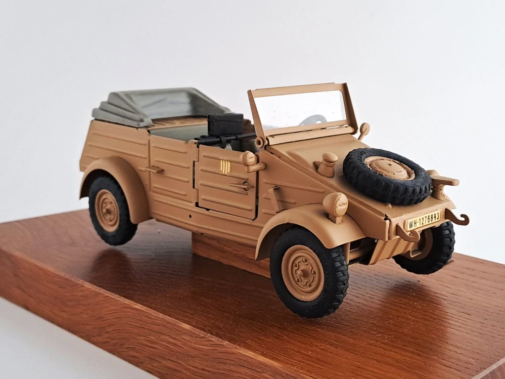 VW 82 Kübelwagen Afrikakorps 1:24 Gonio
