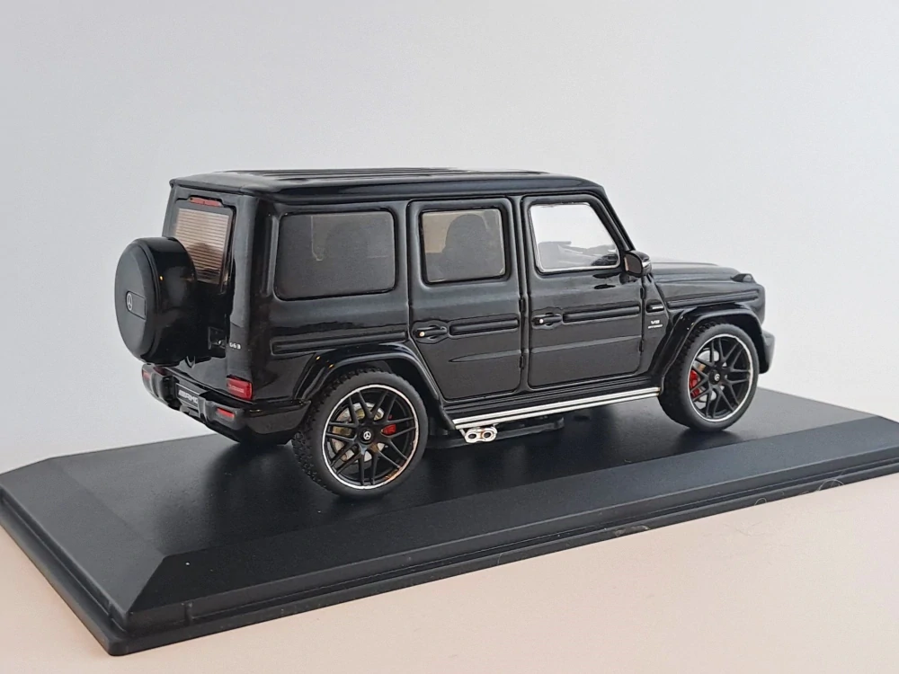 Mercedes G63 AMG black 1:43 Solido