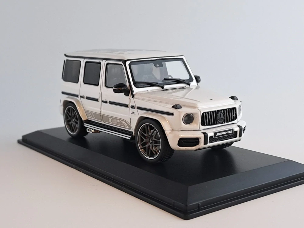 Mercedes G63 AMG white 1:43 Solido