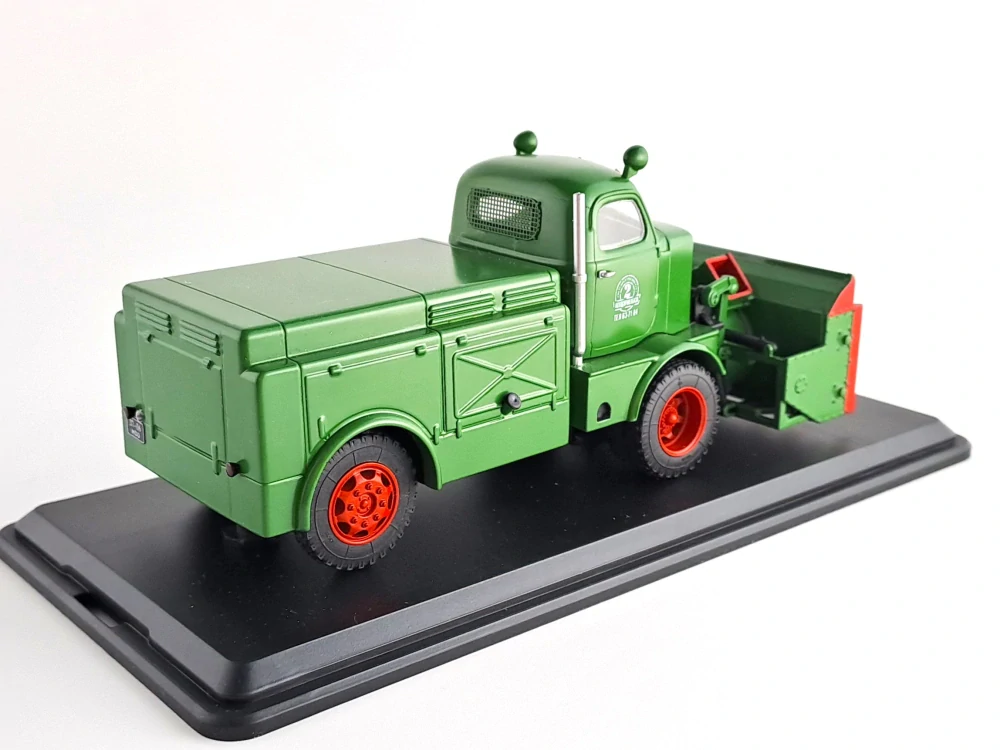 sněhová fréza RS-2M 1:43 ModelPro