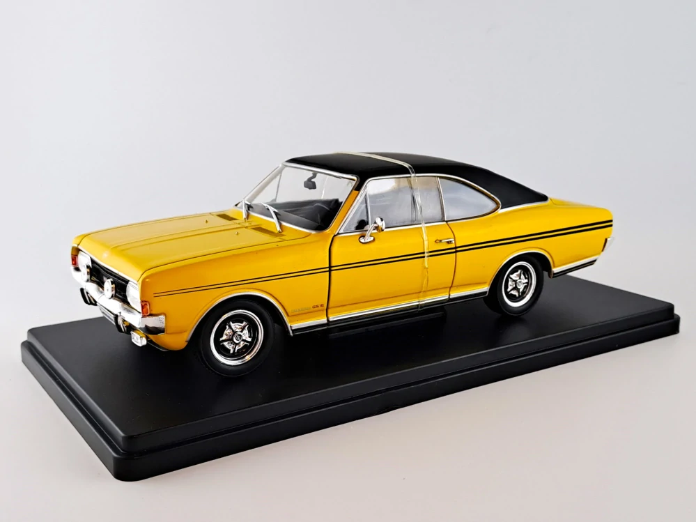Opel Commodore A GS/E Coupe 1:24 Hachette