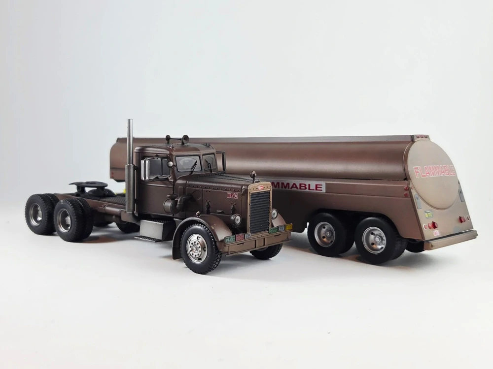 Peterbilt 281 s návěsem 1:43 IXO