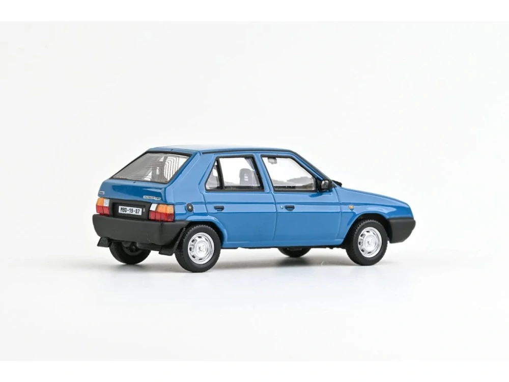 Škoda Favorit 136L (1988) - Modrá Škoda 1:43 Abrex