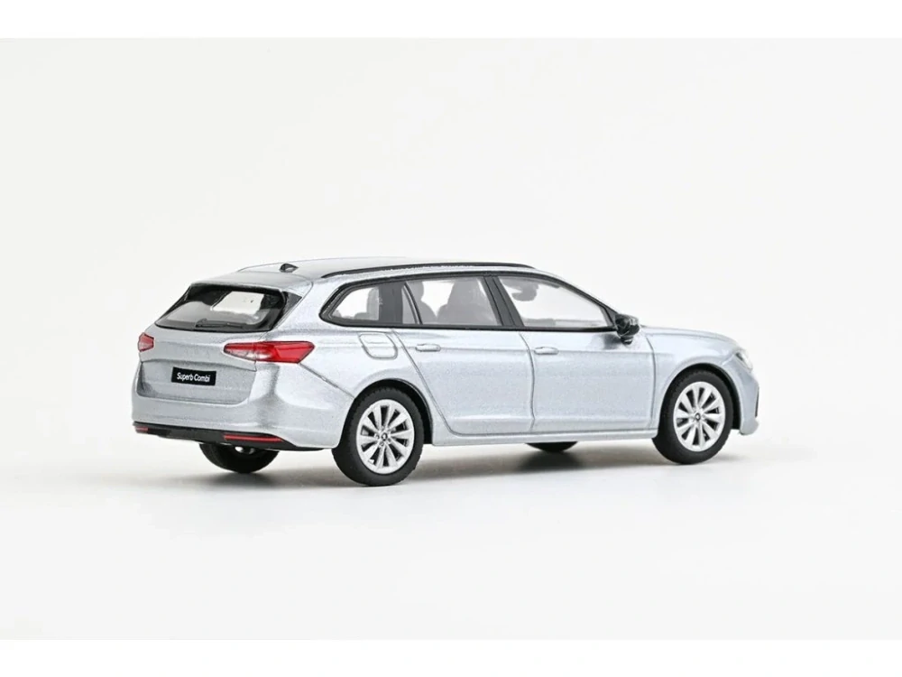 Škoda Superb IV Combi (2023) - Stříbrná Pebble Metalíza 1:43 Abrex