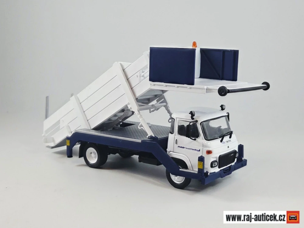 Avia A31 letištní žebřík 1:43 časopis Kultovní Náklaďáky č.79 s modelem
