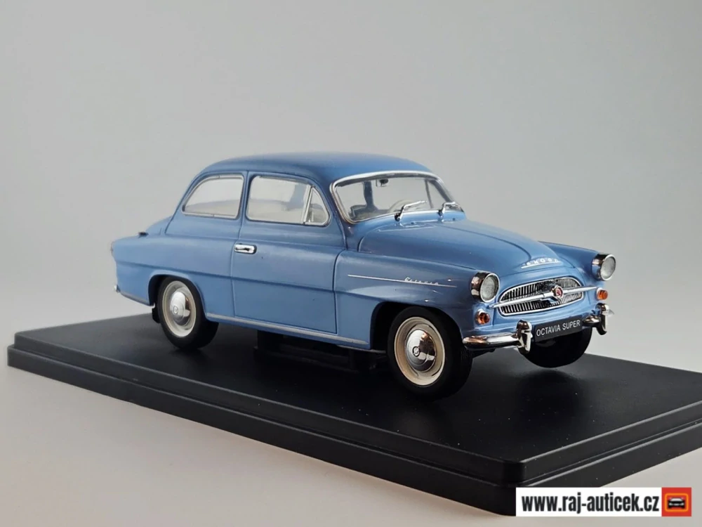 Škoda Octavia Super 1:24 časopis Nadčasové Ikony no.10 s modelem