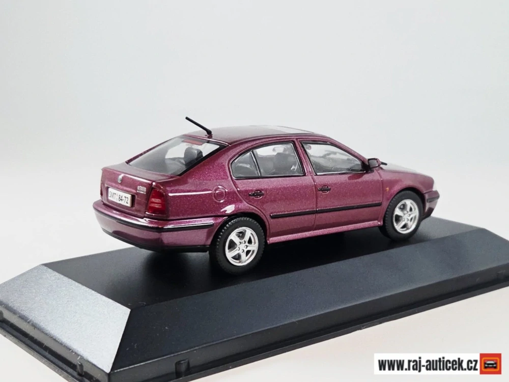 Škoda Octavia 1:43 DeAgostini časopis s modelem