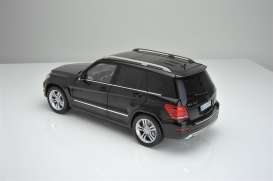 Mercedes GLK 1:18 Welly