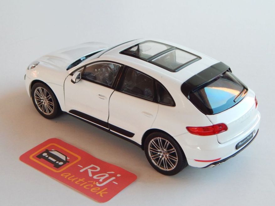 Porsche Macan Turbo 1:24 Welly