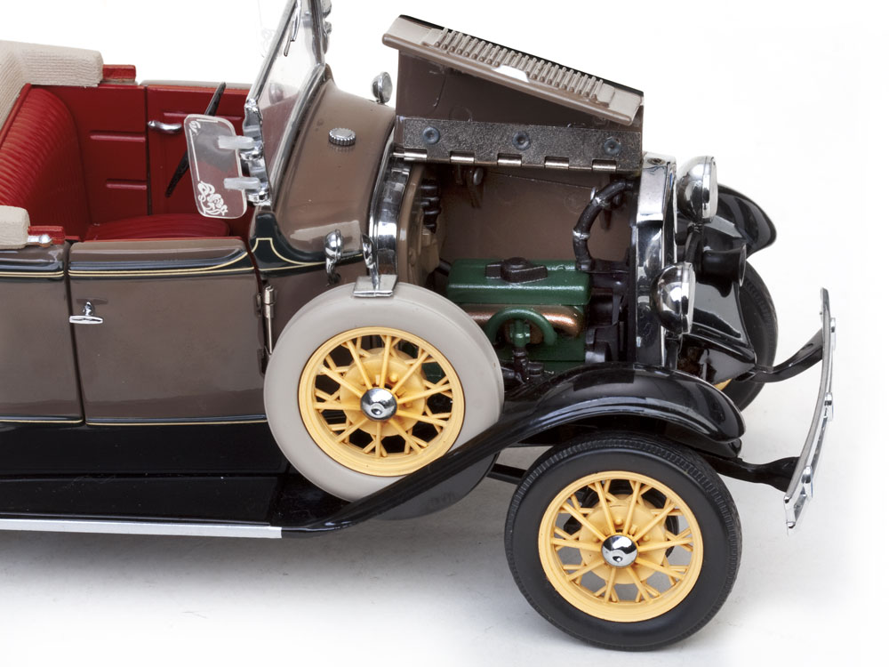 Ford T-Model Roadster 1:18 Sun Star