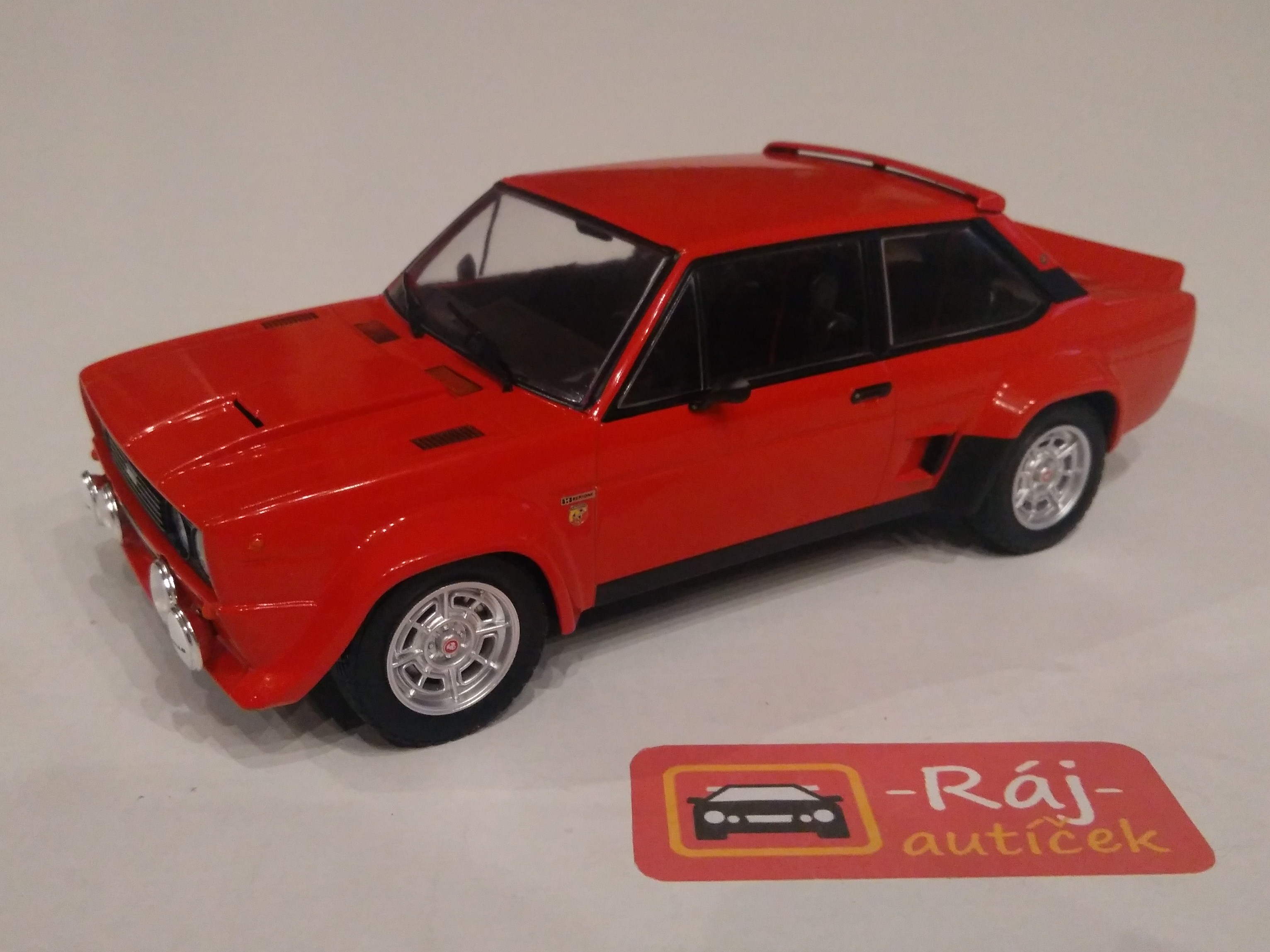 Fiat 131 Abarth 1:18 IXO