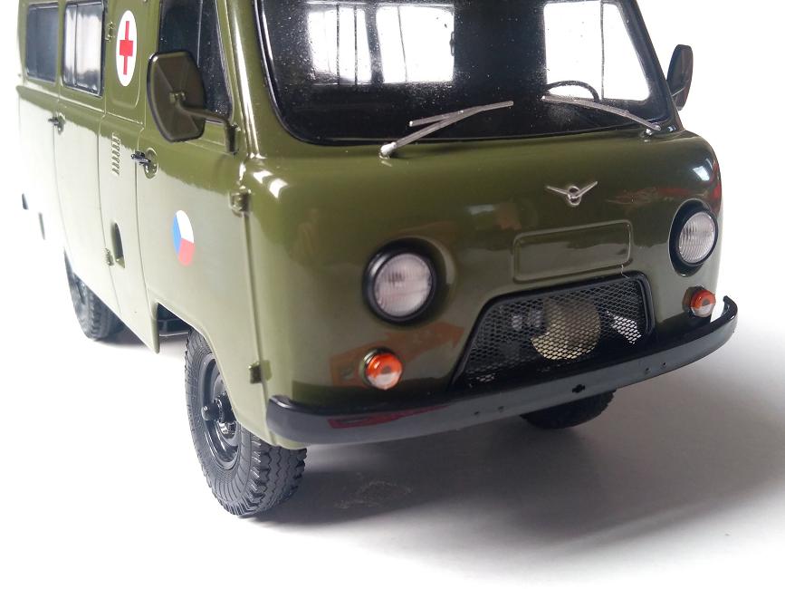 UAZ 452A Ambulance (3962) ČSSR 1:18 Premium ClassiXXs