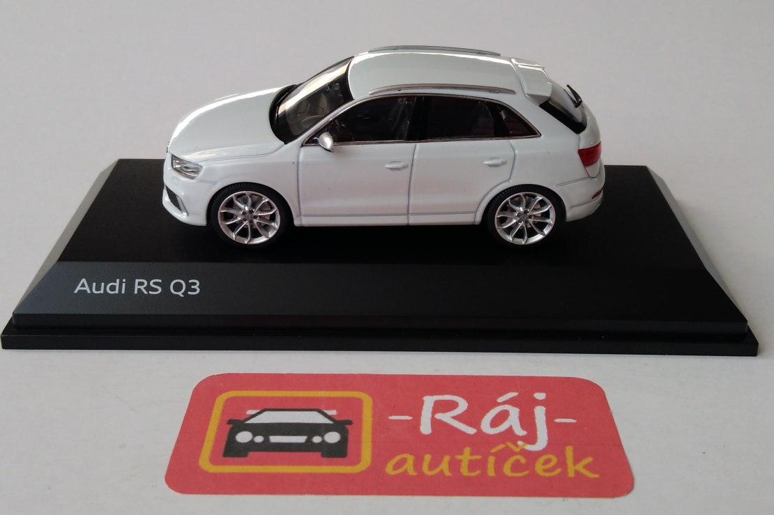 Audi Q3 RS 1:43 Schuco