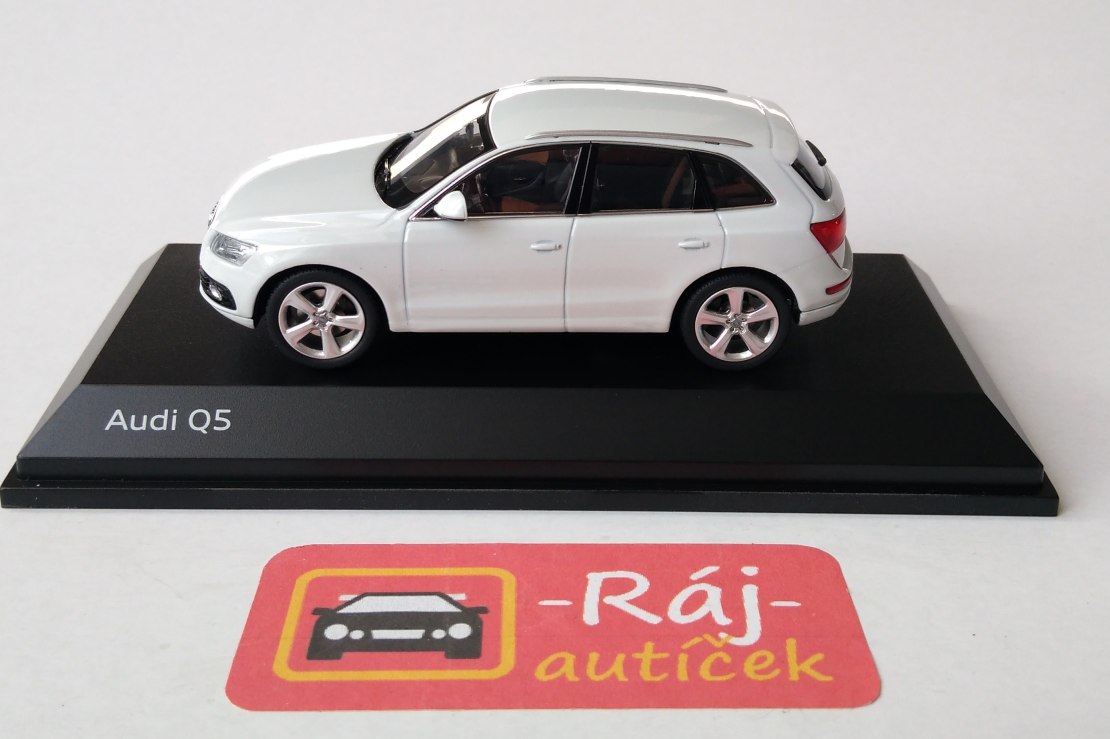 Audi Q5 1:43 Schuco