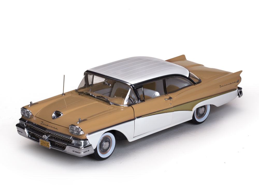 Ford Fairlane 500 HardTop 1:18
