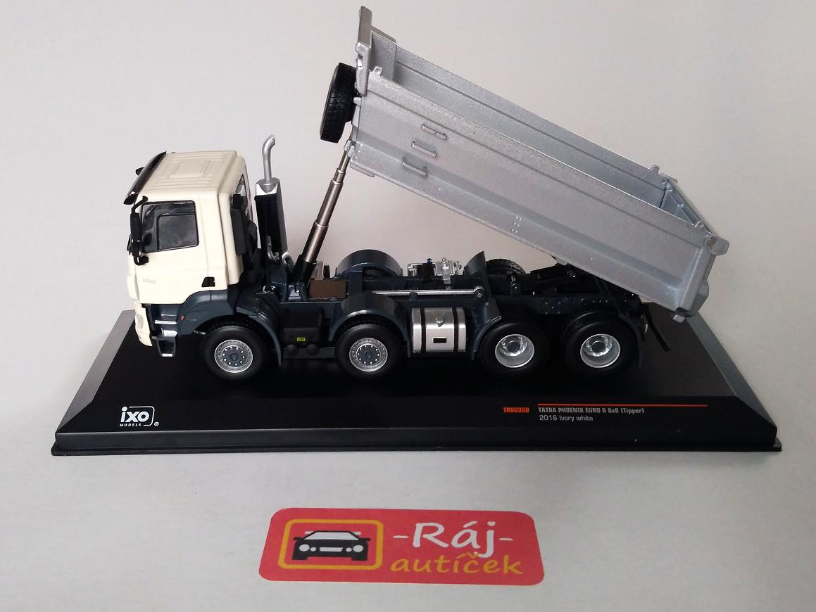 Tatra Phoenix Euro 6 8x8 béžový 1:43 IXO