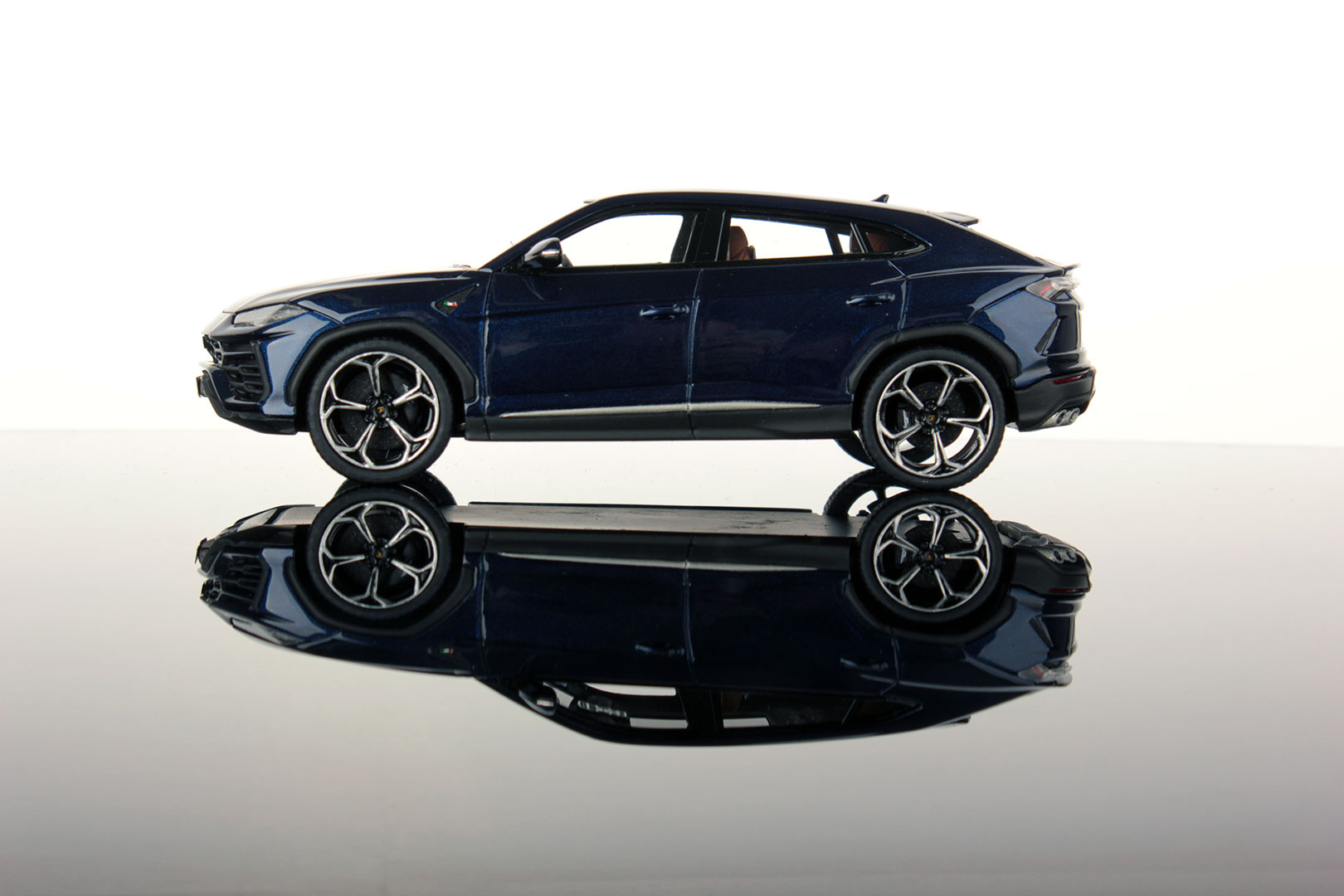 Lamborghini urus игрушка