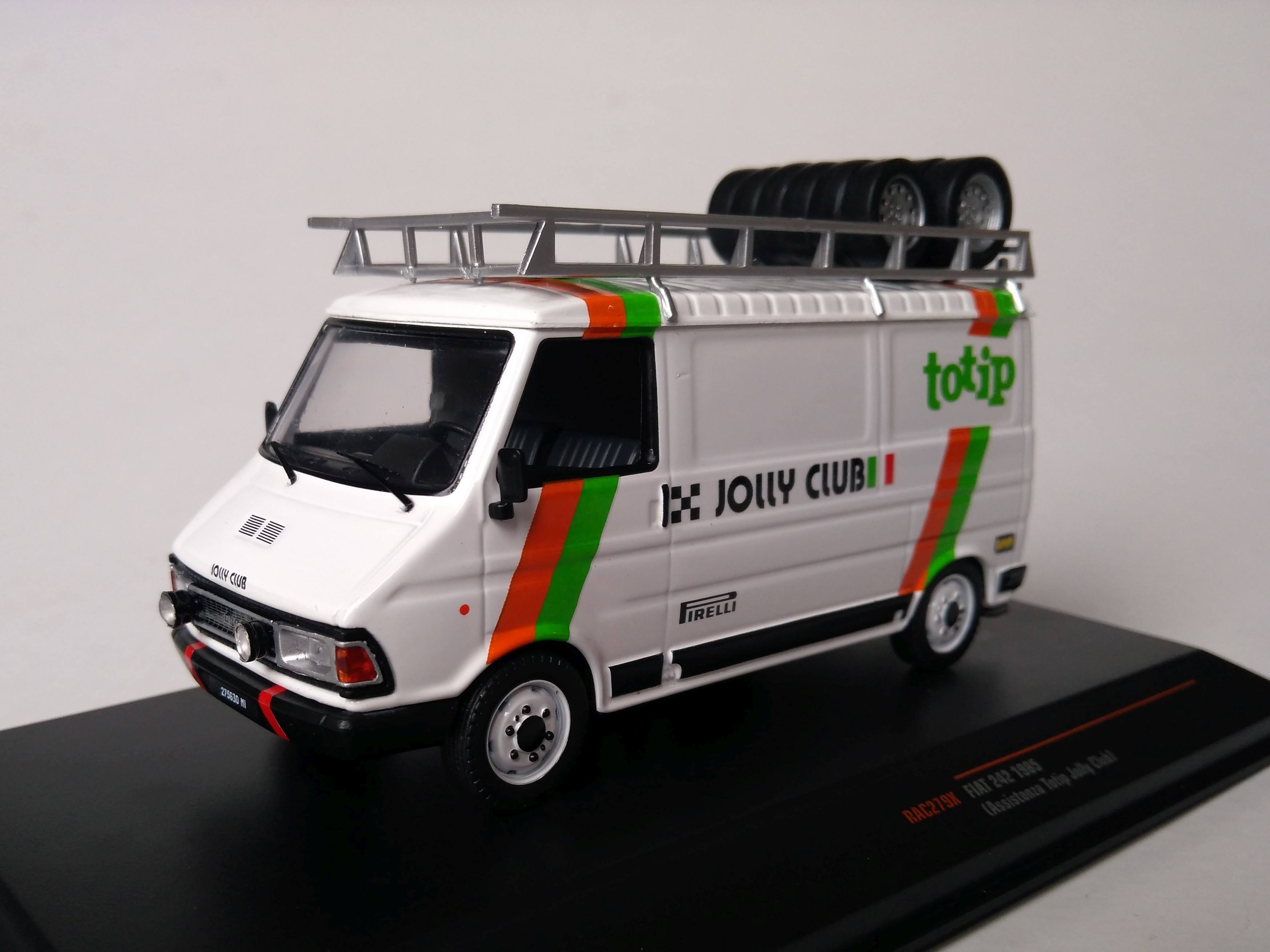 Fiat 242 Totip doprovodné vozidlo 1:43 IXO