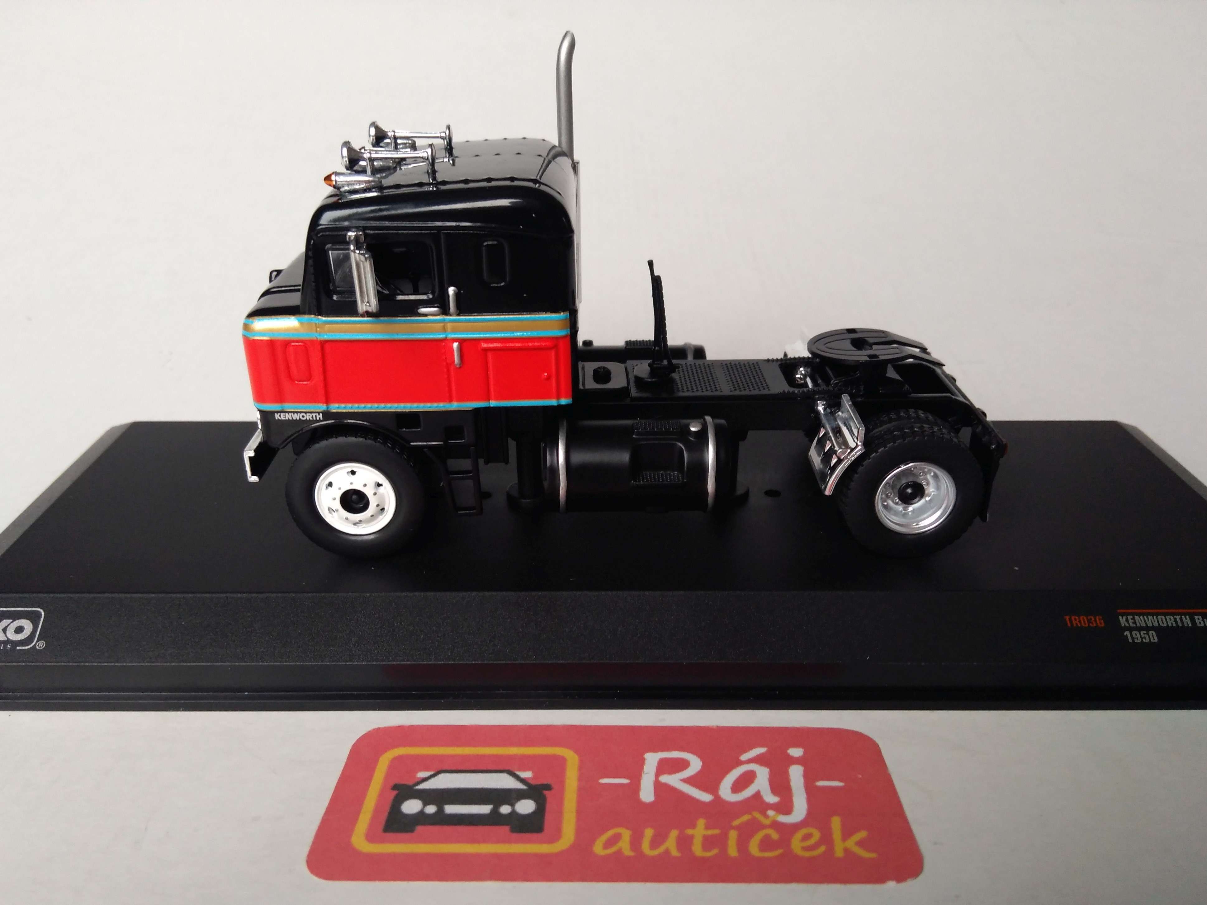 Kenworth Bullnose 1:43 IXO