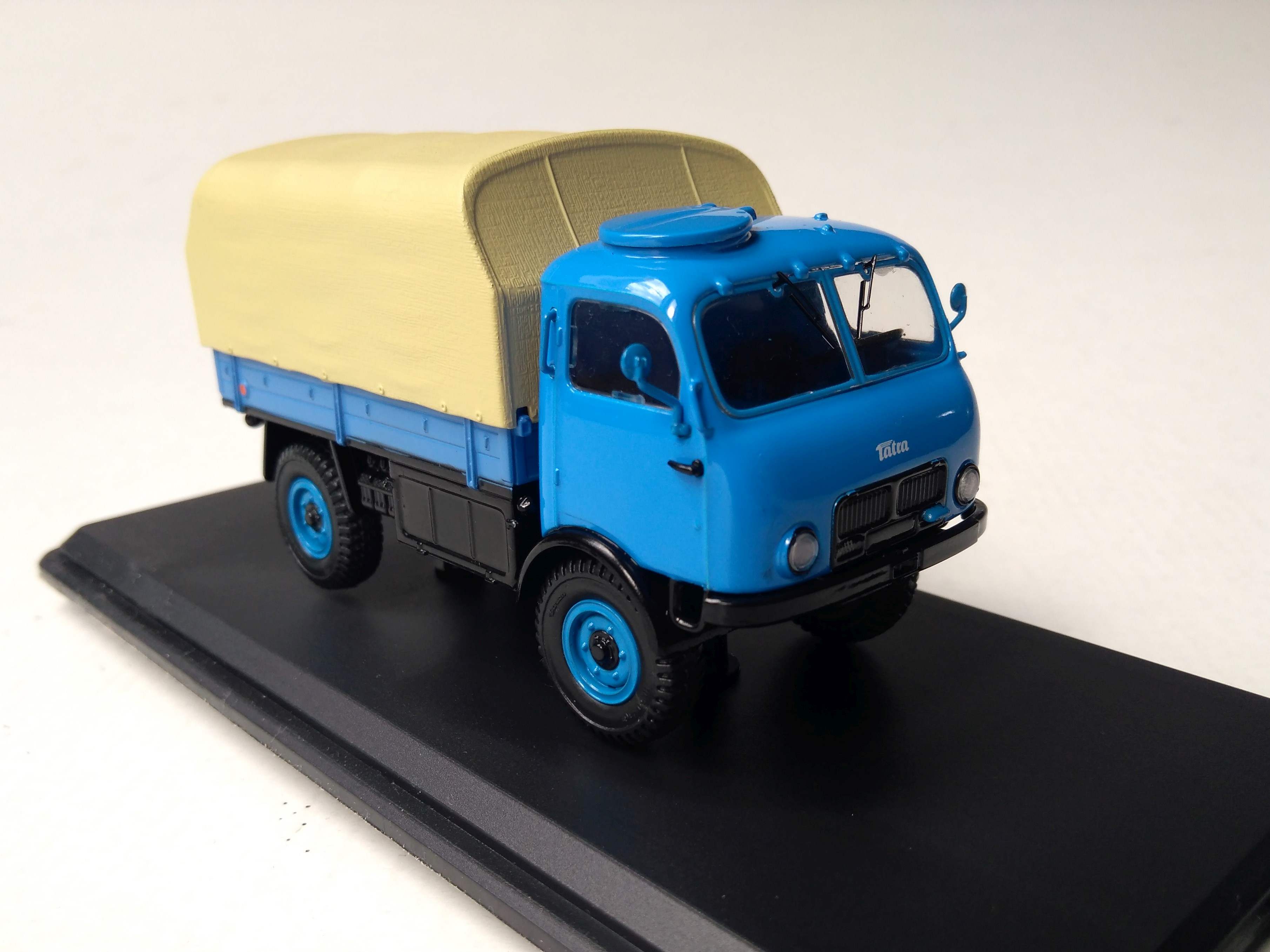 Tatra 805 valník s plachtou modrý 1:43 SSM