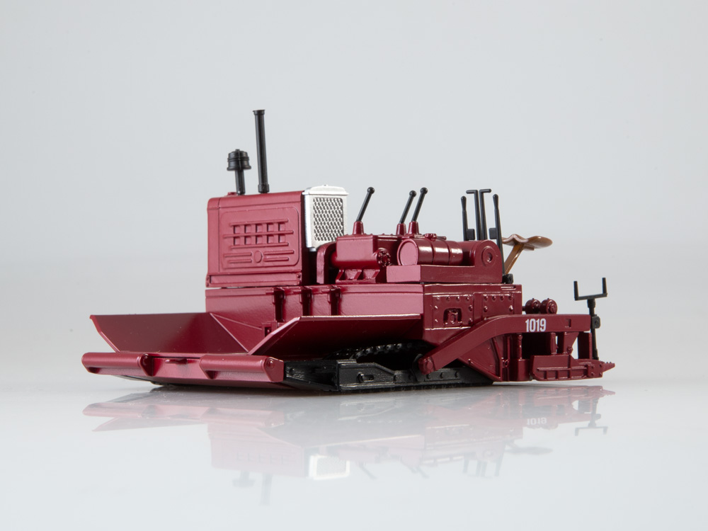 Finišer D-150B 1:43 ModelPro
