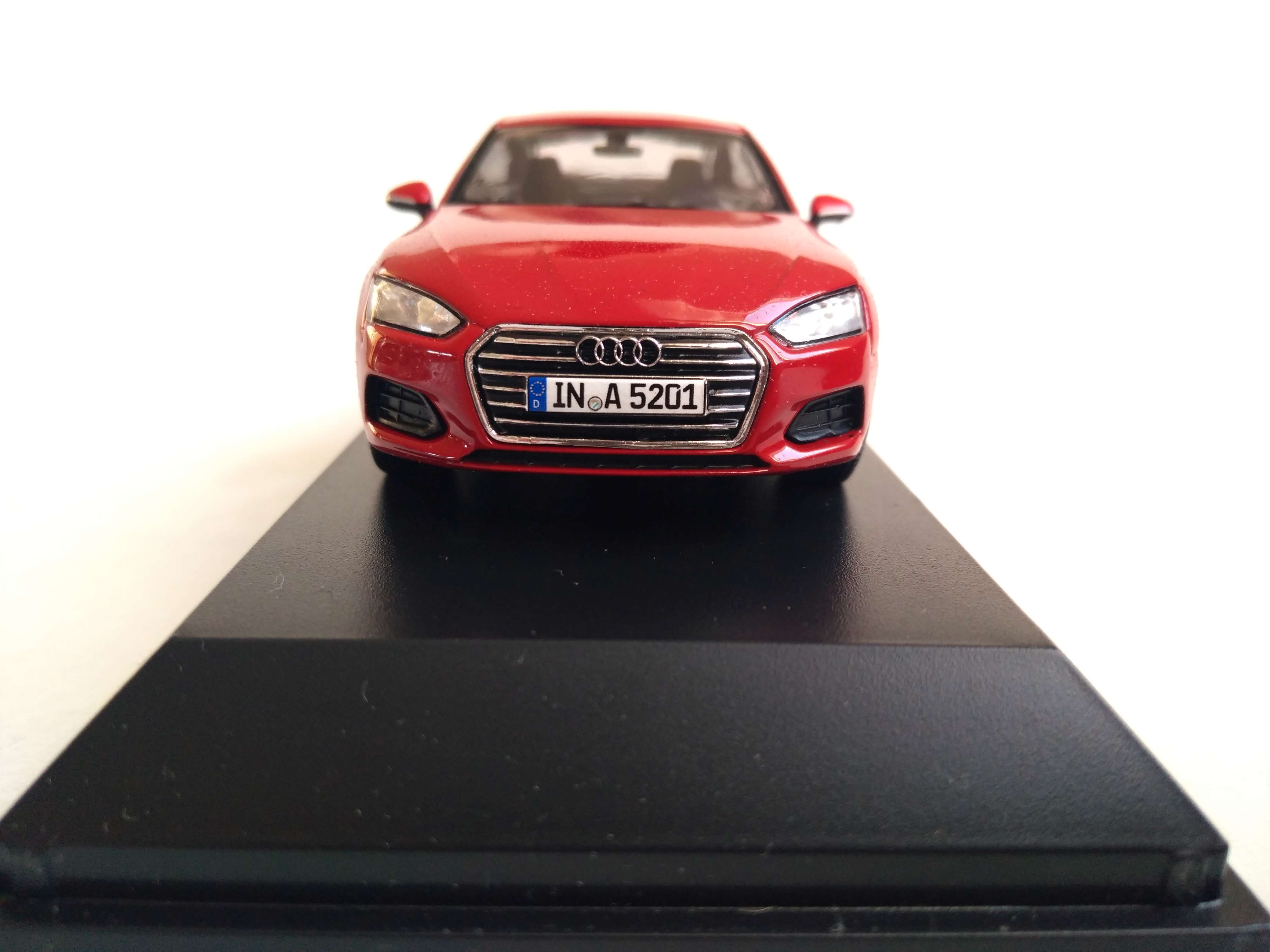 Audi A5 Coupé 2016 1:43 iscale
