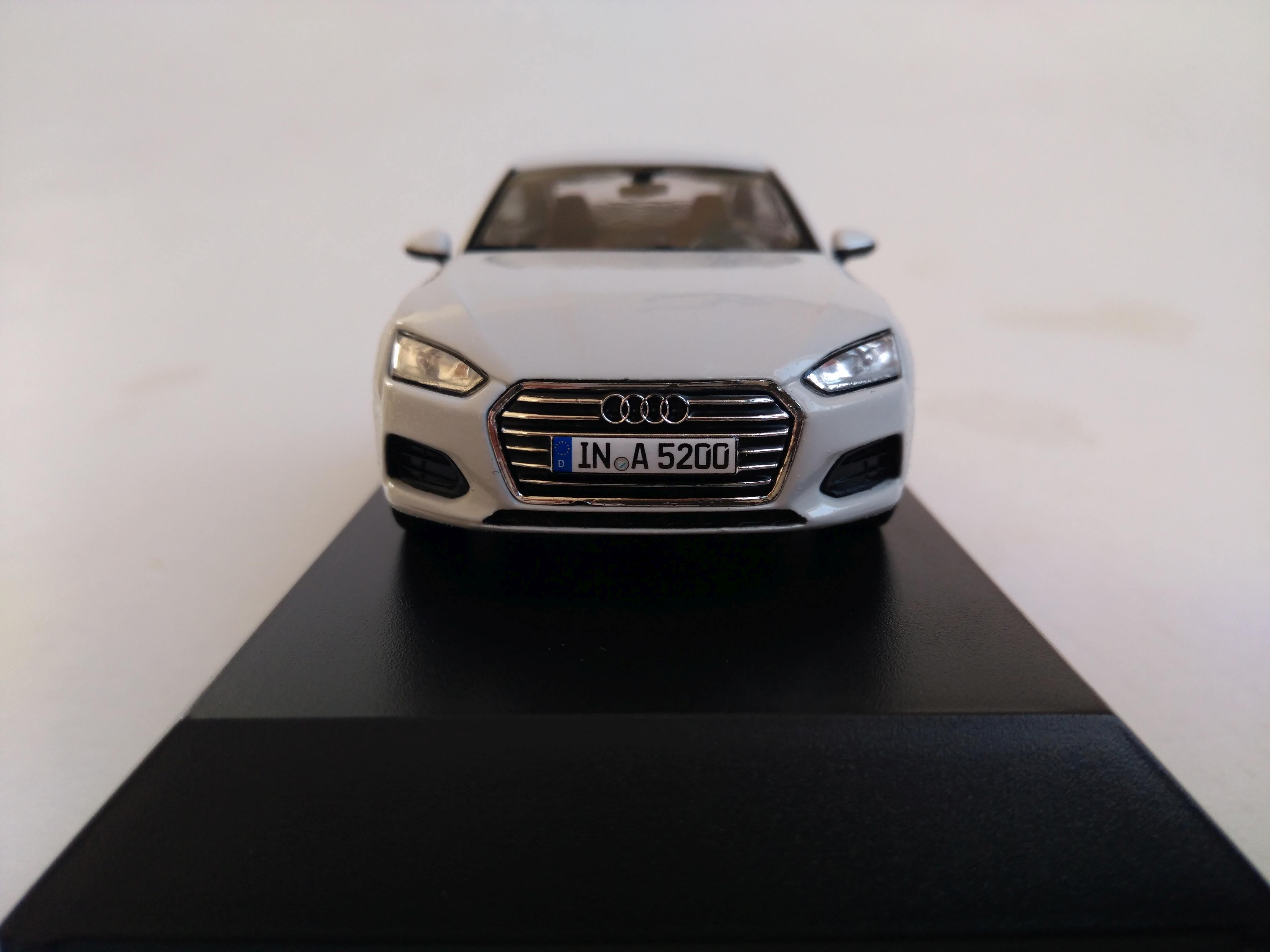 Audi A5 Coupé 2016 1:43 iscale