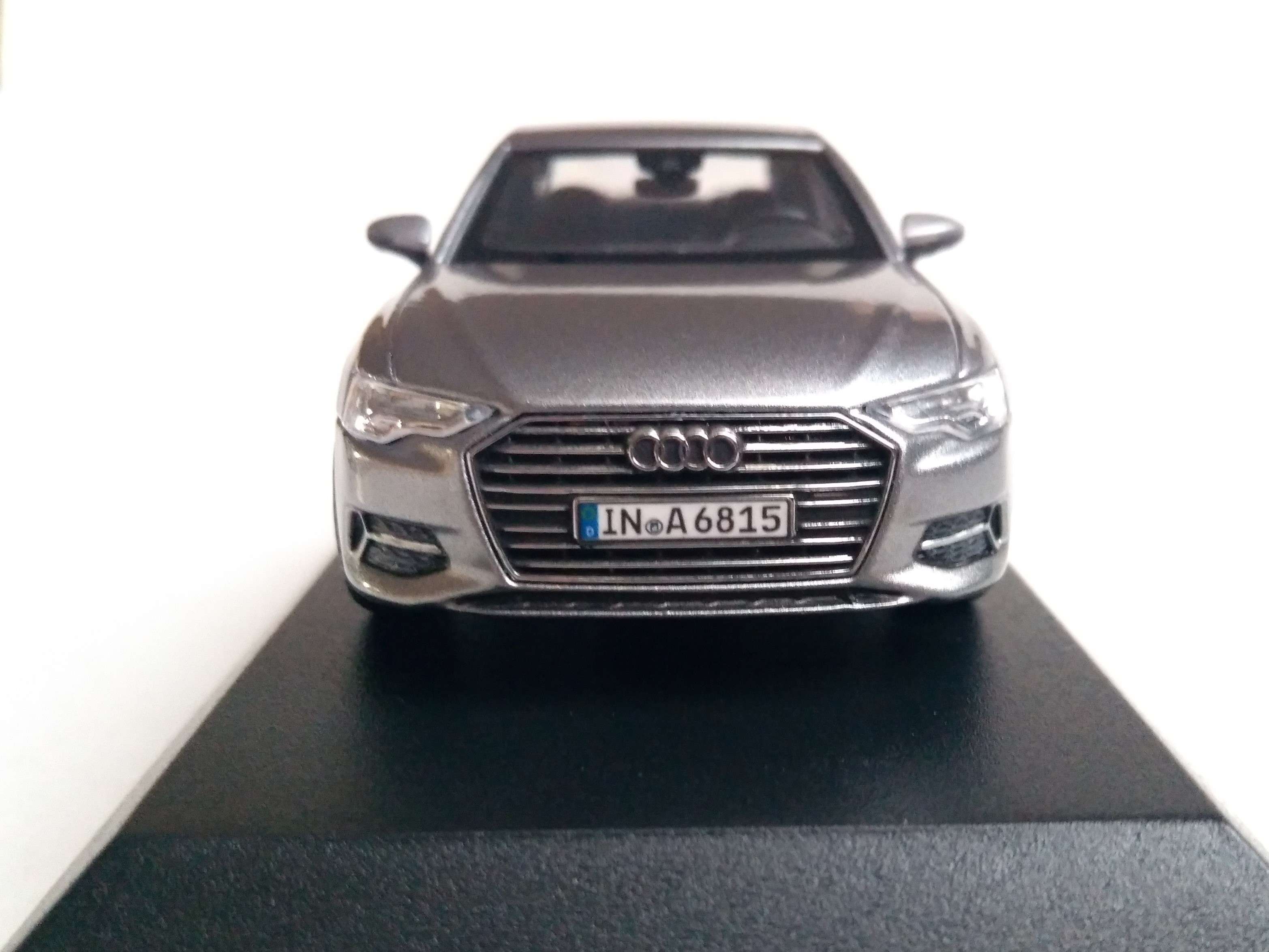 Audi A6 2018 1:43 iscale