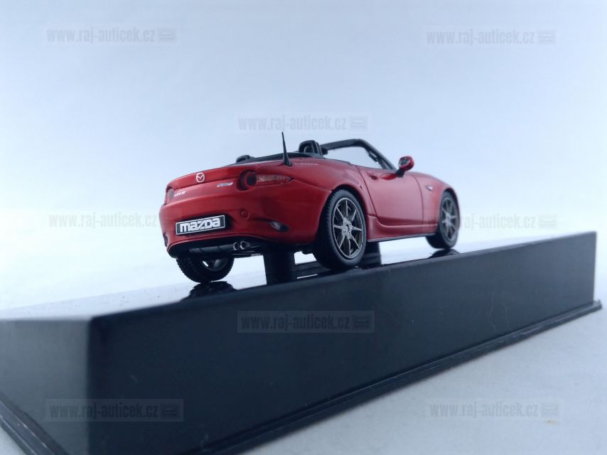Mazda MX-5 ND 1:43 IXO