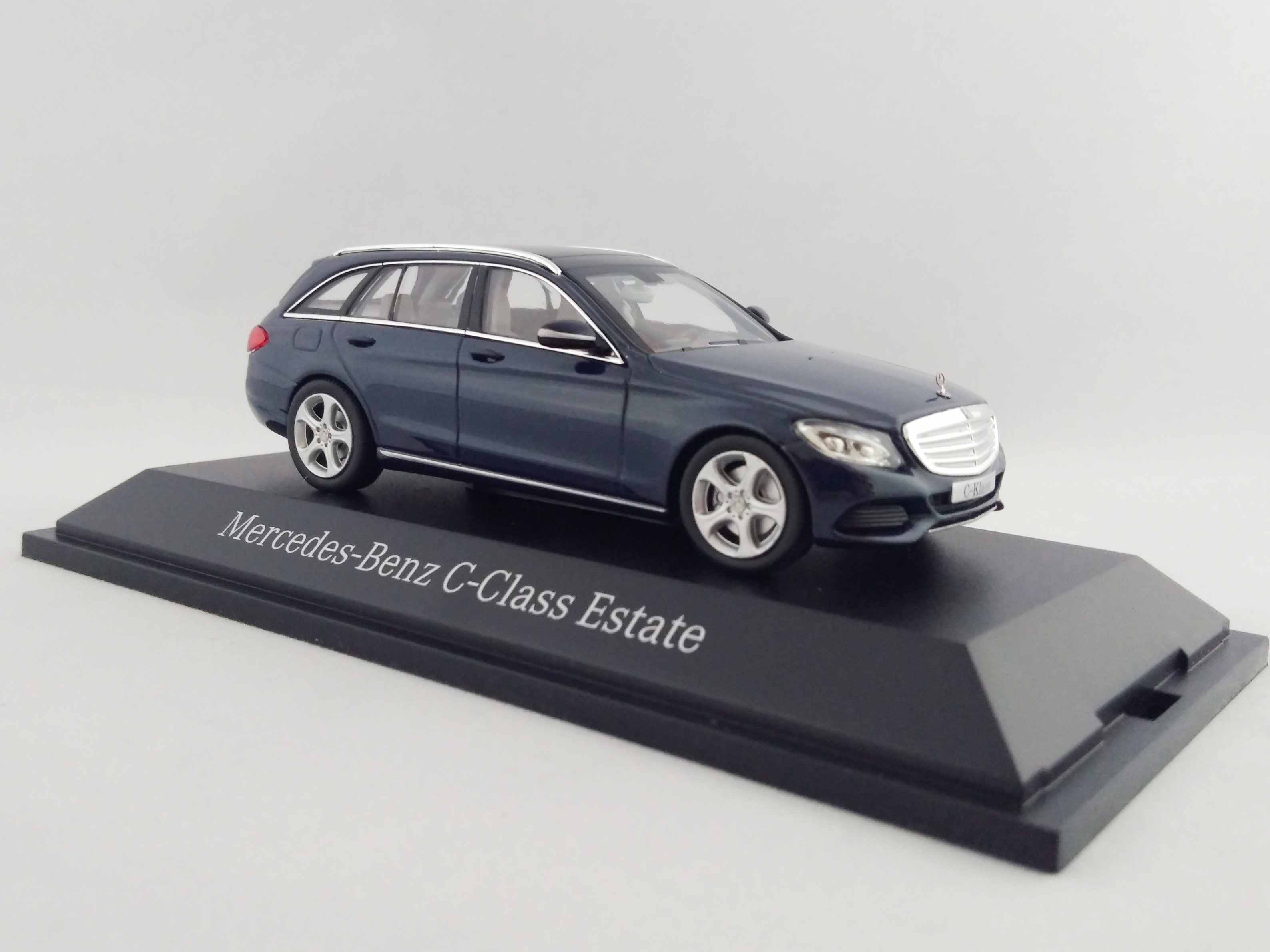 Mercedes třídy C kombi (S205) 1:43 Norev