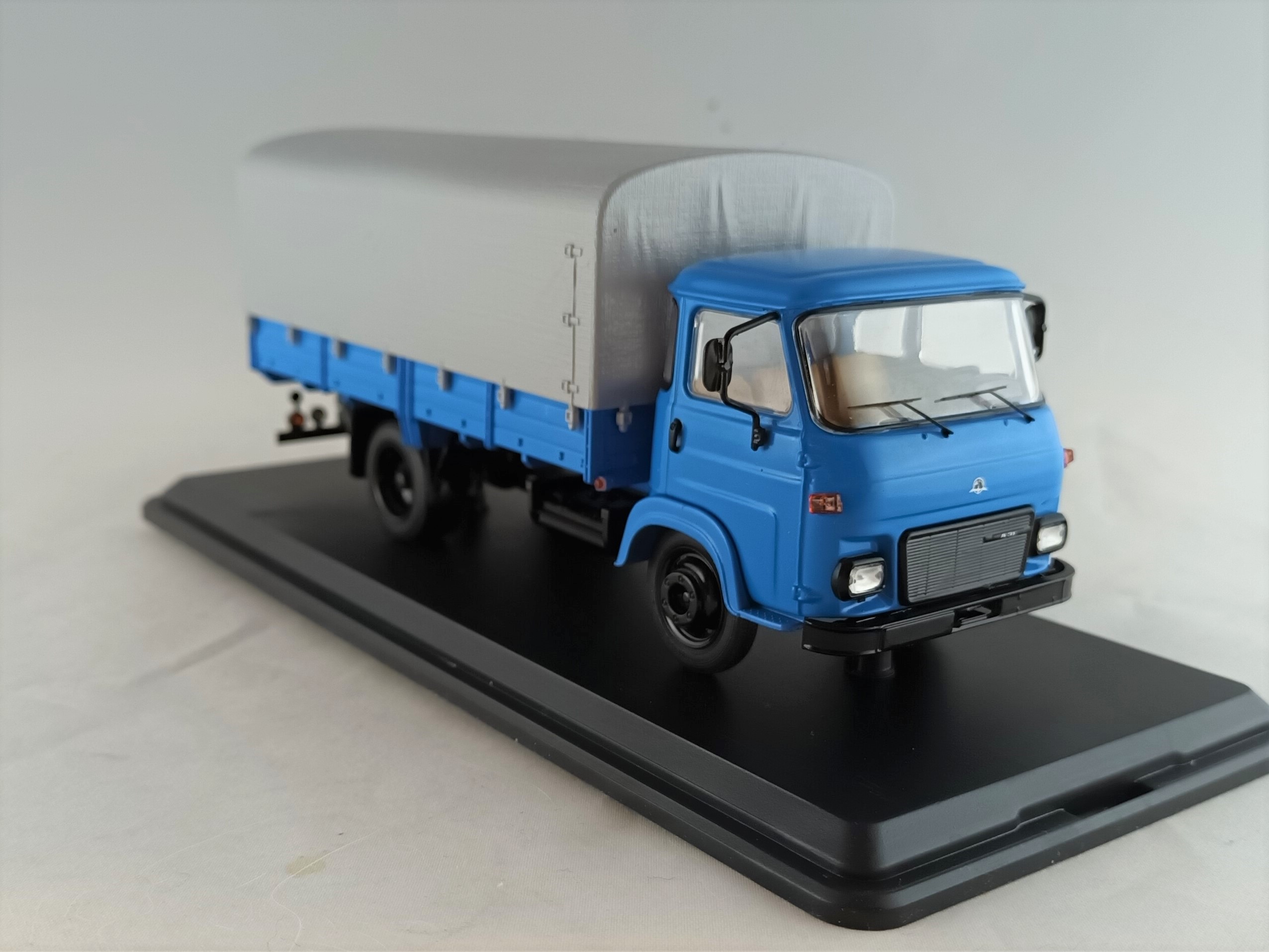 Avia A31N valník s plachtou 1:43 Premium ClassiXXs