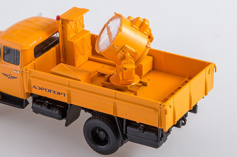 ZIL 130 (APM-90) Aeroflot 1:43 Avtoistoria