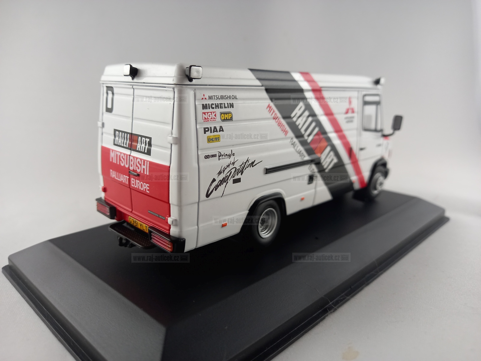 Mercedes 609 D Ralliart doprovodné vozidlo 1:43 IXO