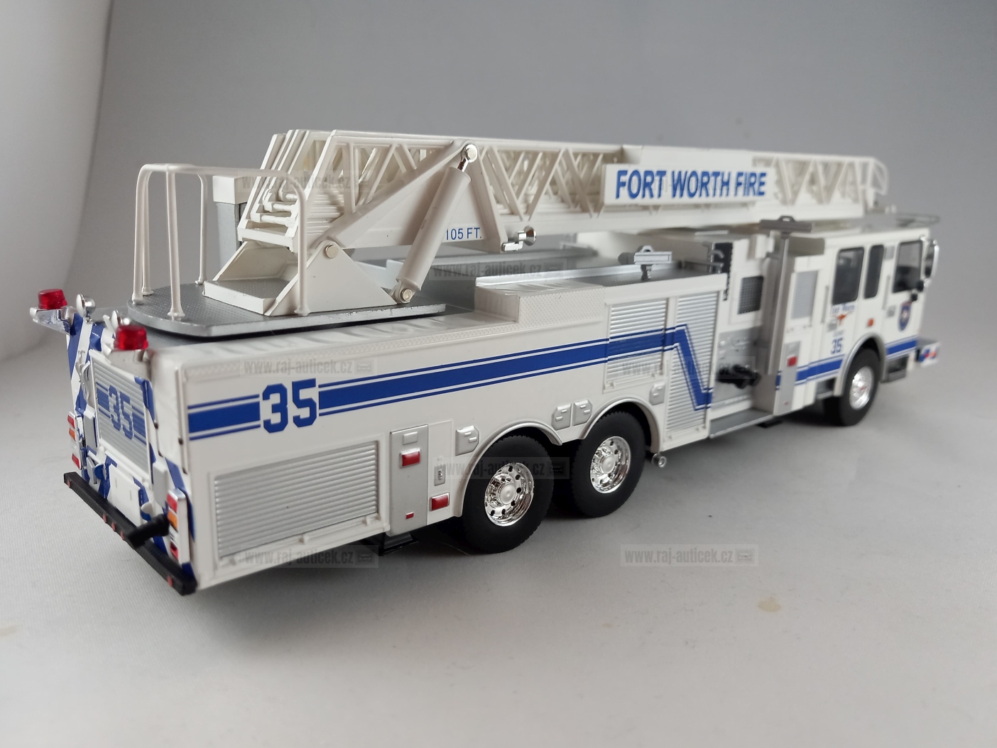 Smeal Spartan 105 RM 1:43