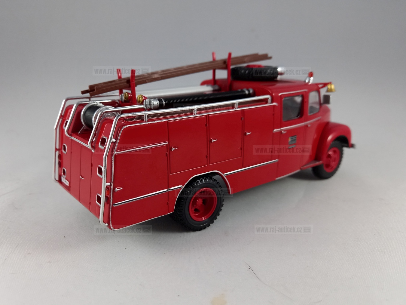 Ebro B35 hasiči 1:43