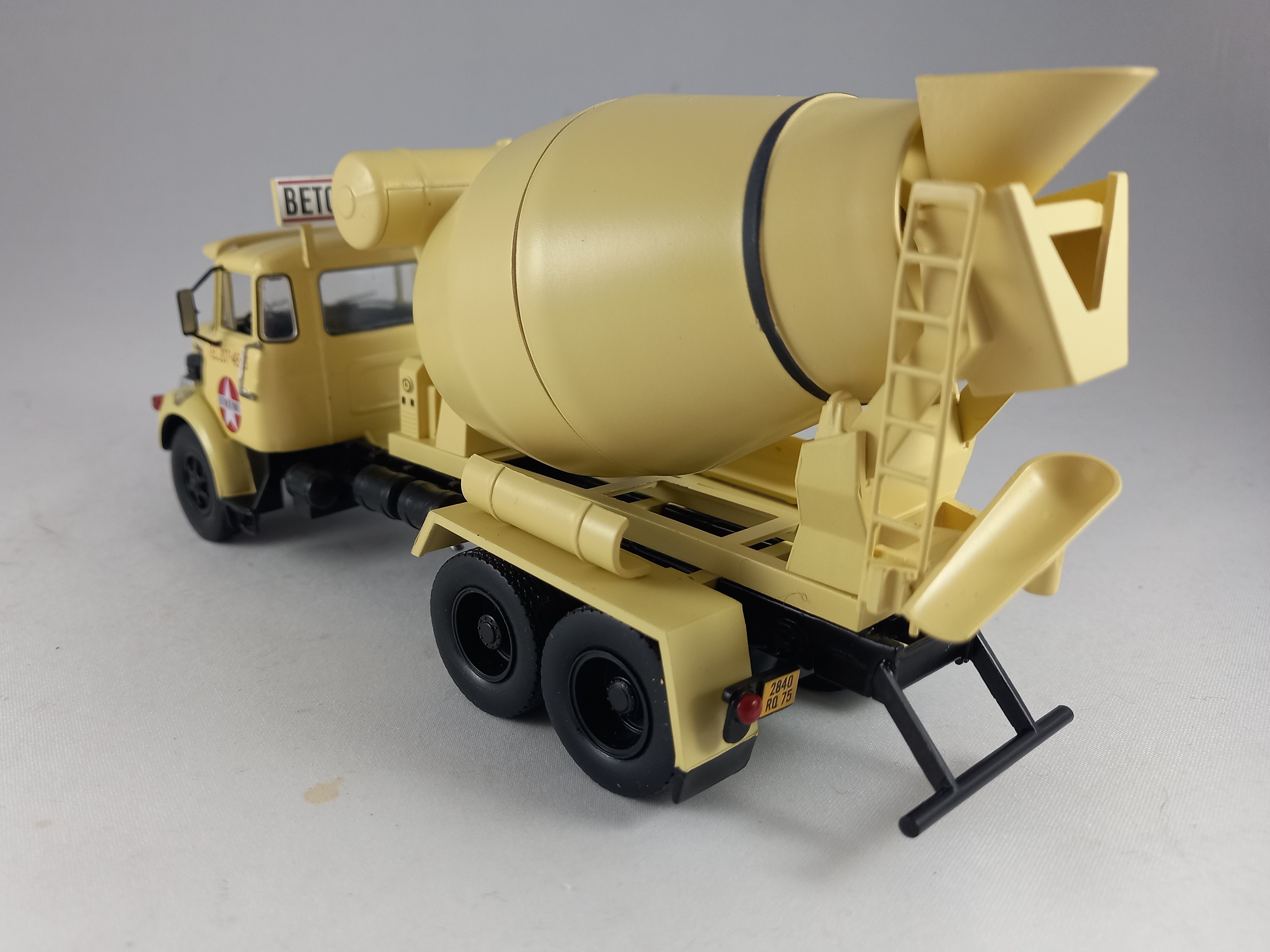 Berliet PMH 12 6x4 mix 1:43