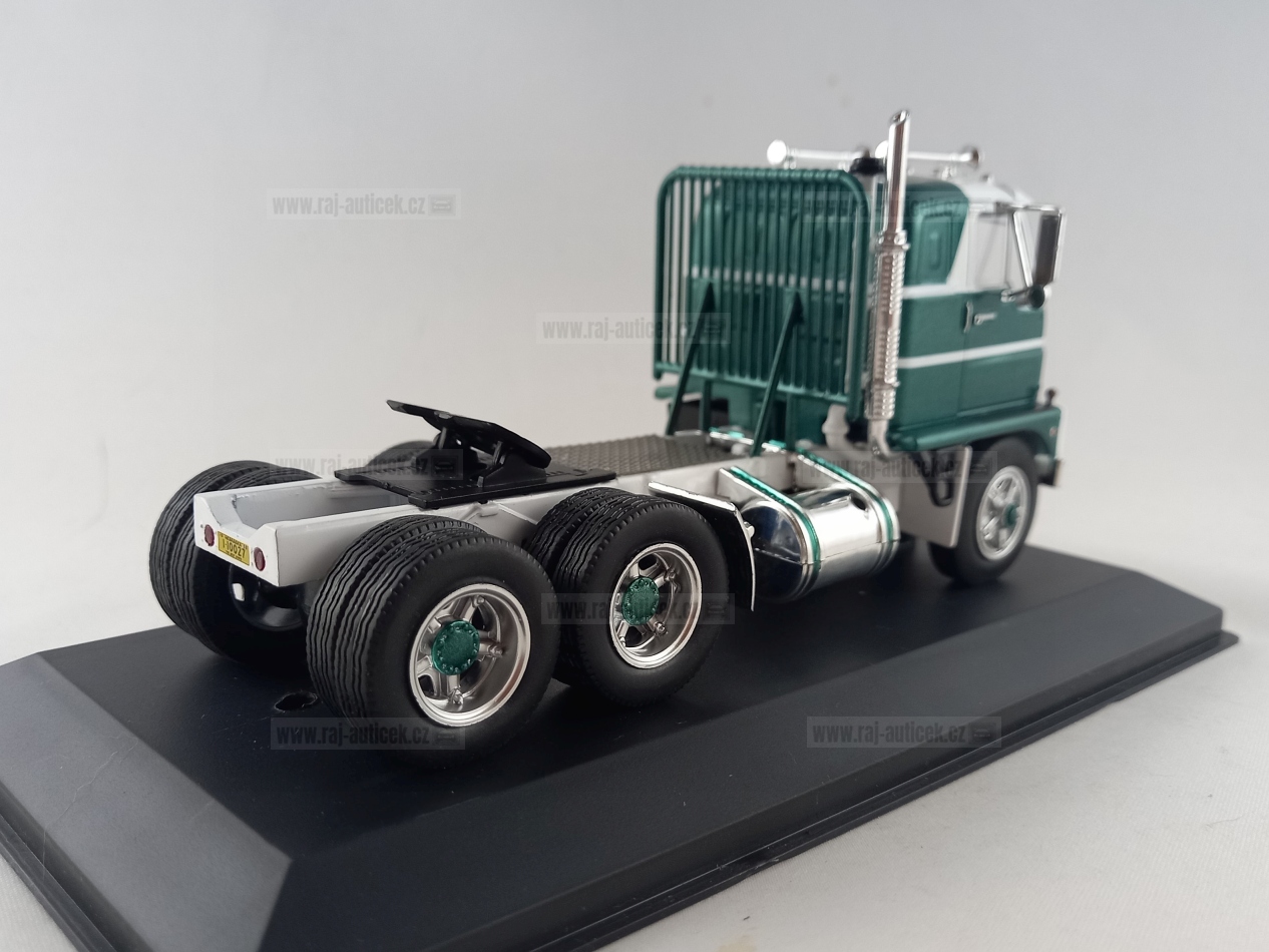 International Harvester DCOF-405 1:43 IXO