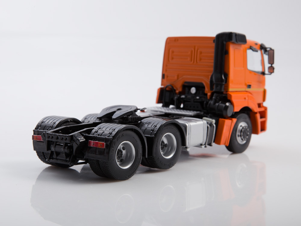 KAMAZ 65206 1:43 Modimio