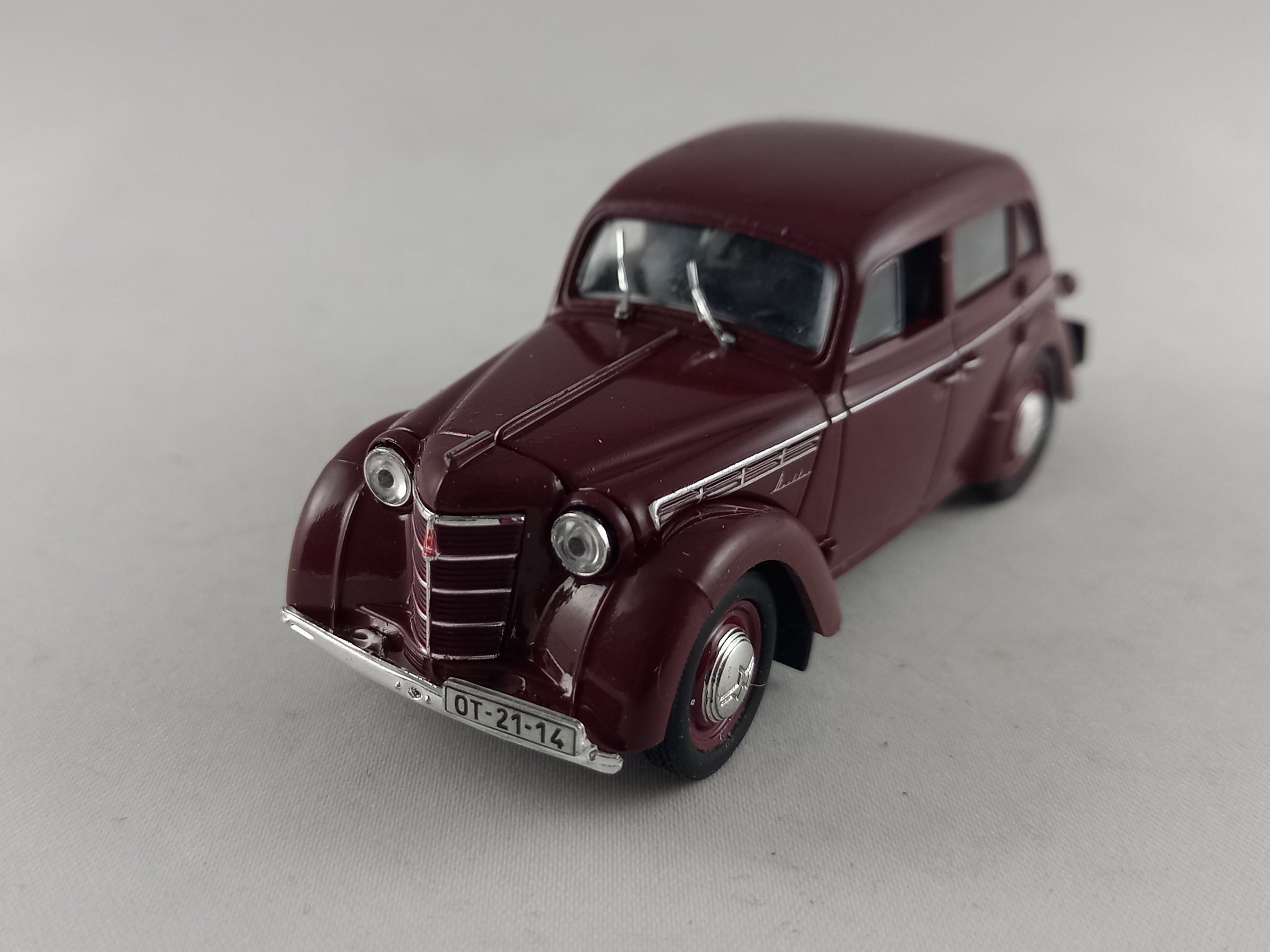 Moskvič 400 1:43 DeAgostini