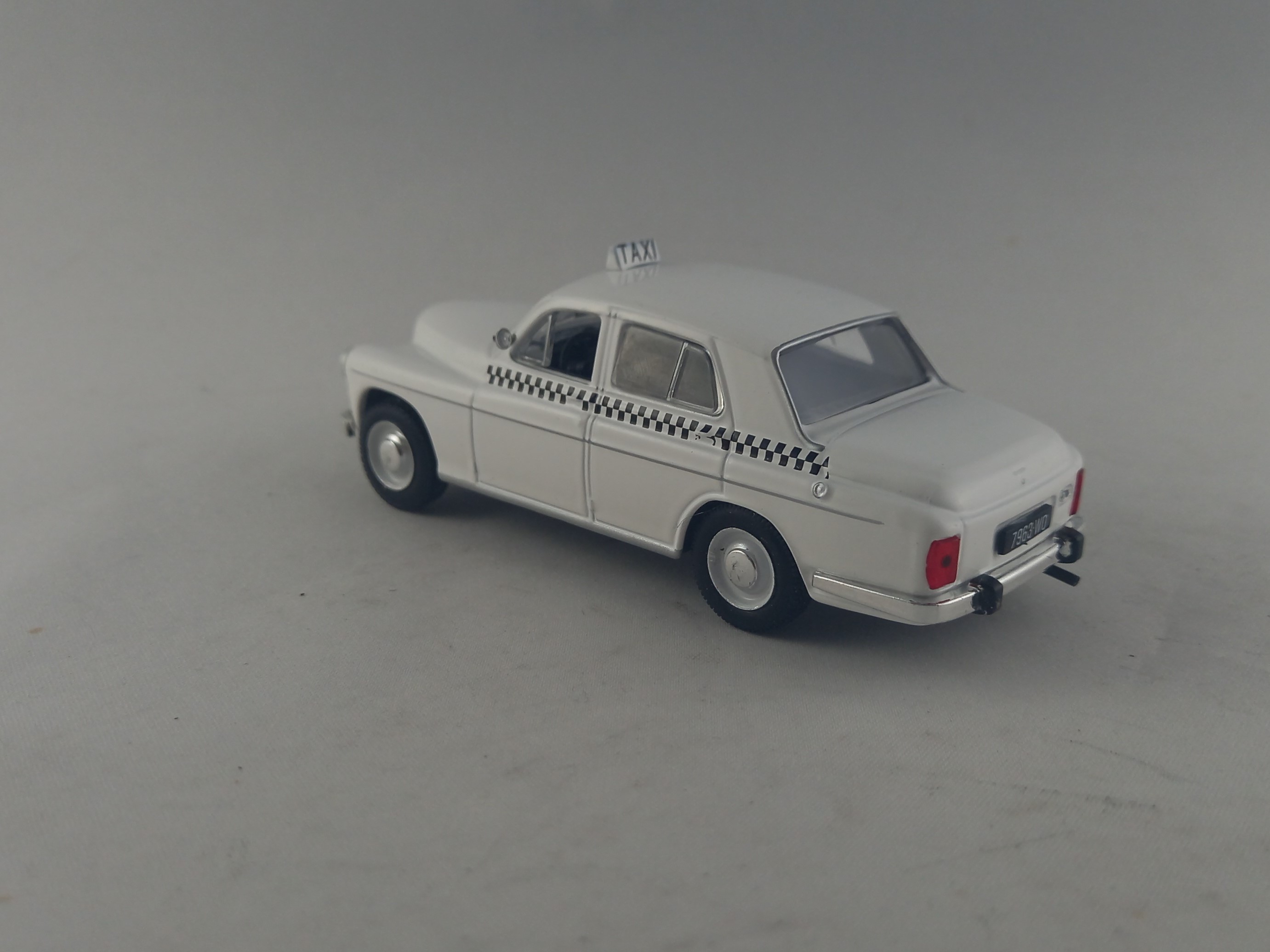 Warszawa 203 taxi 1:43 DeAgostini