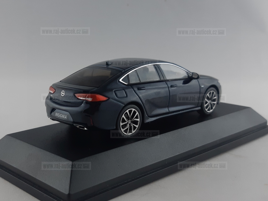 Opel Insignia Grand Sport 1:43 iscale