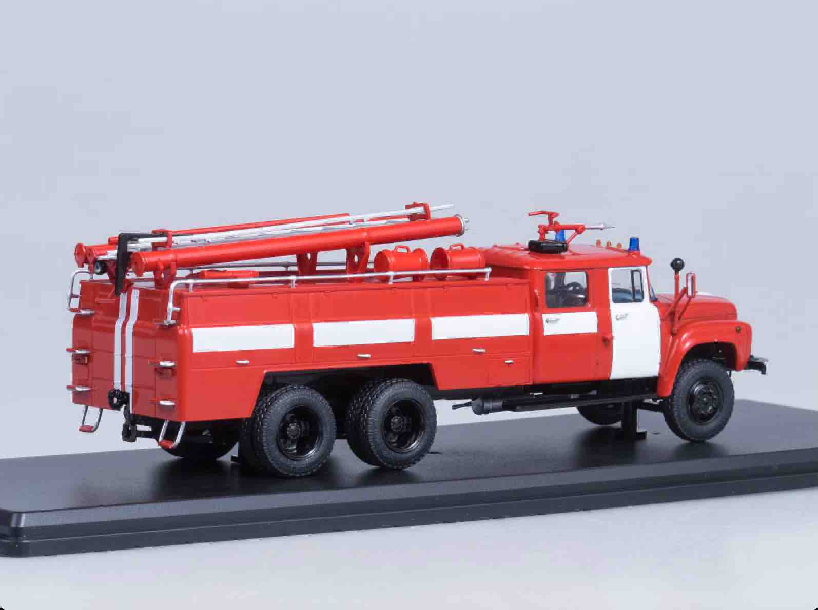 ZIL-133GJa AC-40 hasiči 1:43 SSM