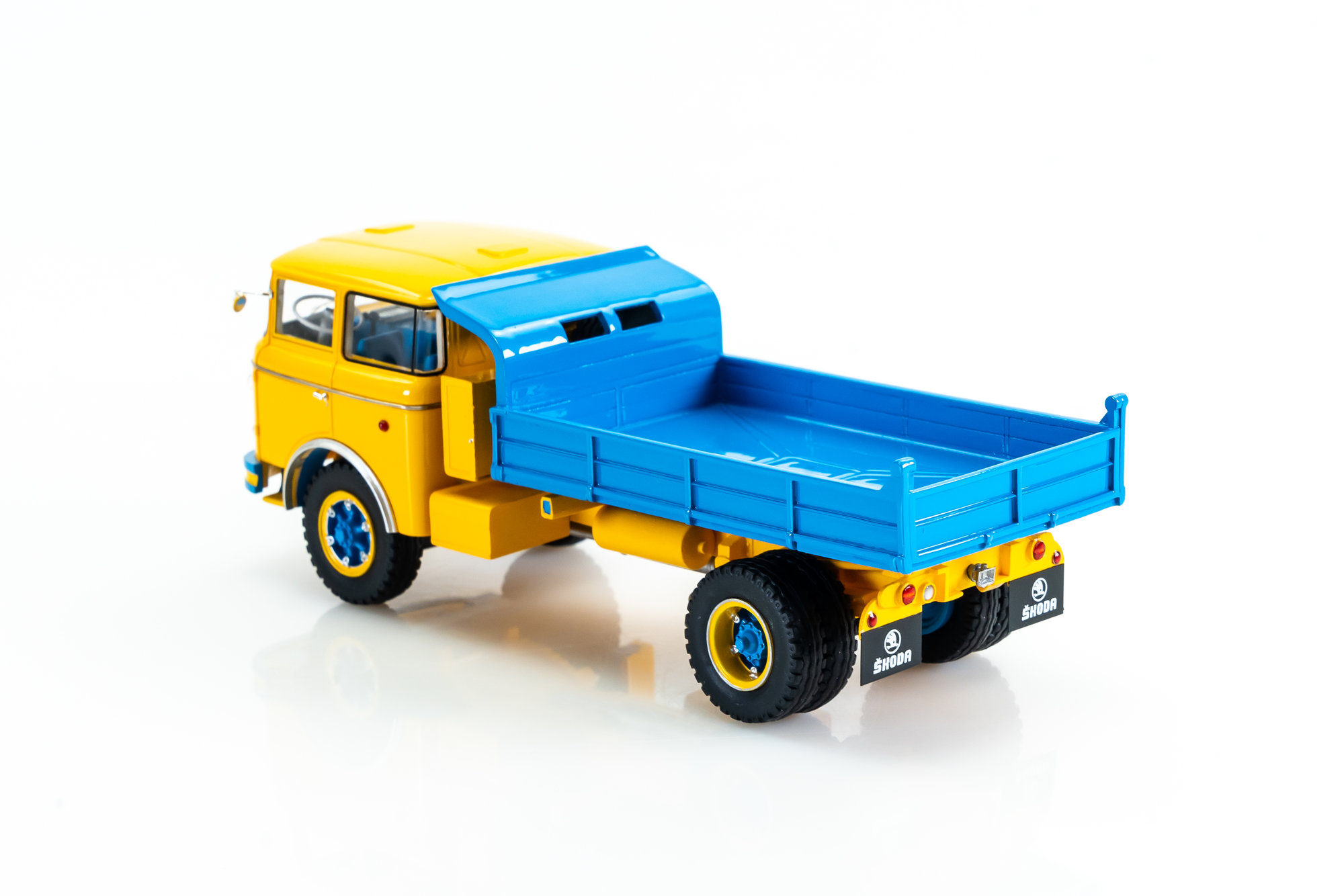 Škoda 706 RTS 1 1:43 AutoCult