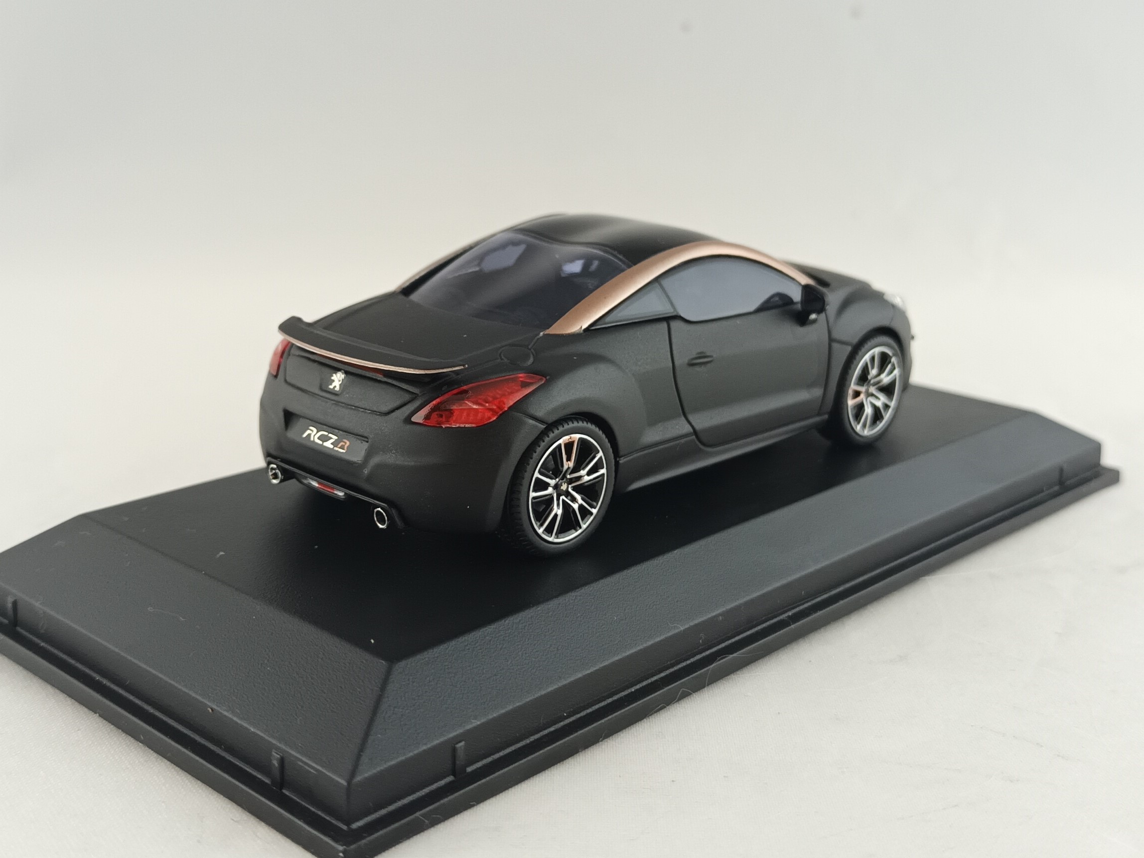 Peugeot RCZ R Concept 1:43 Norev