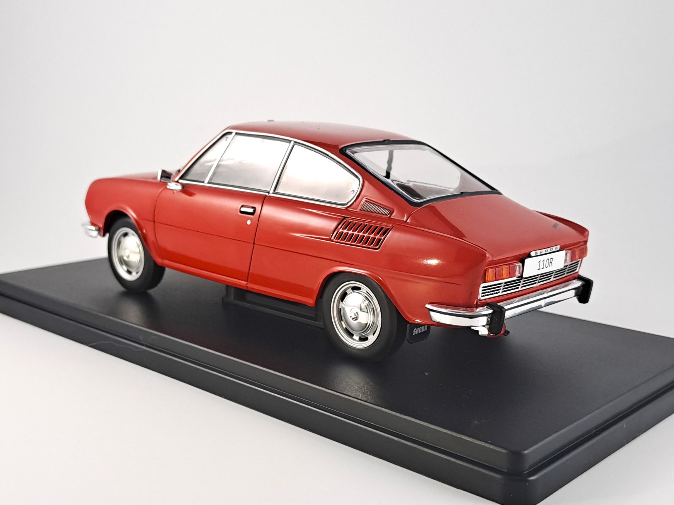 Škoda 110R 1970 1:24 Whitebox